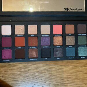Urban Decay Born to Run Palette Discontinued